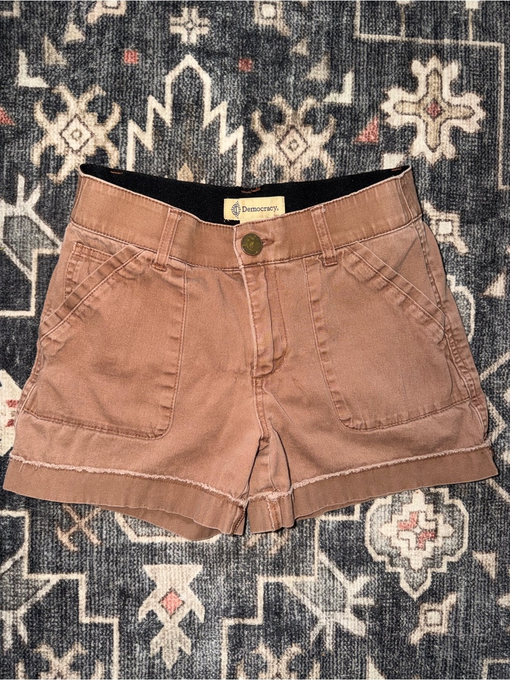 Democracy Women's Mauve Utility Shorts